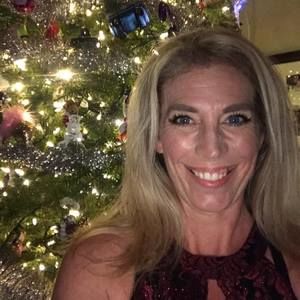 Meet your Posher, Jeanine